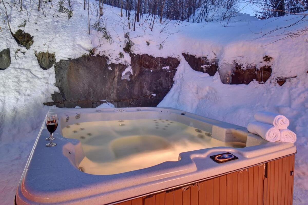 Chic Familiale, Relaxant Avec Spa En Montagnes Labelle Ngoại thất bức ảnh